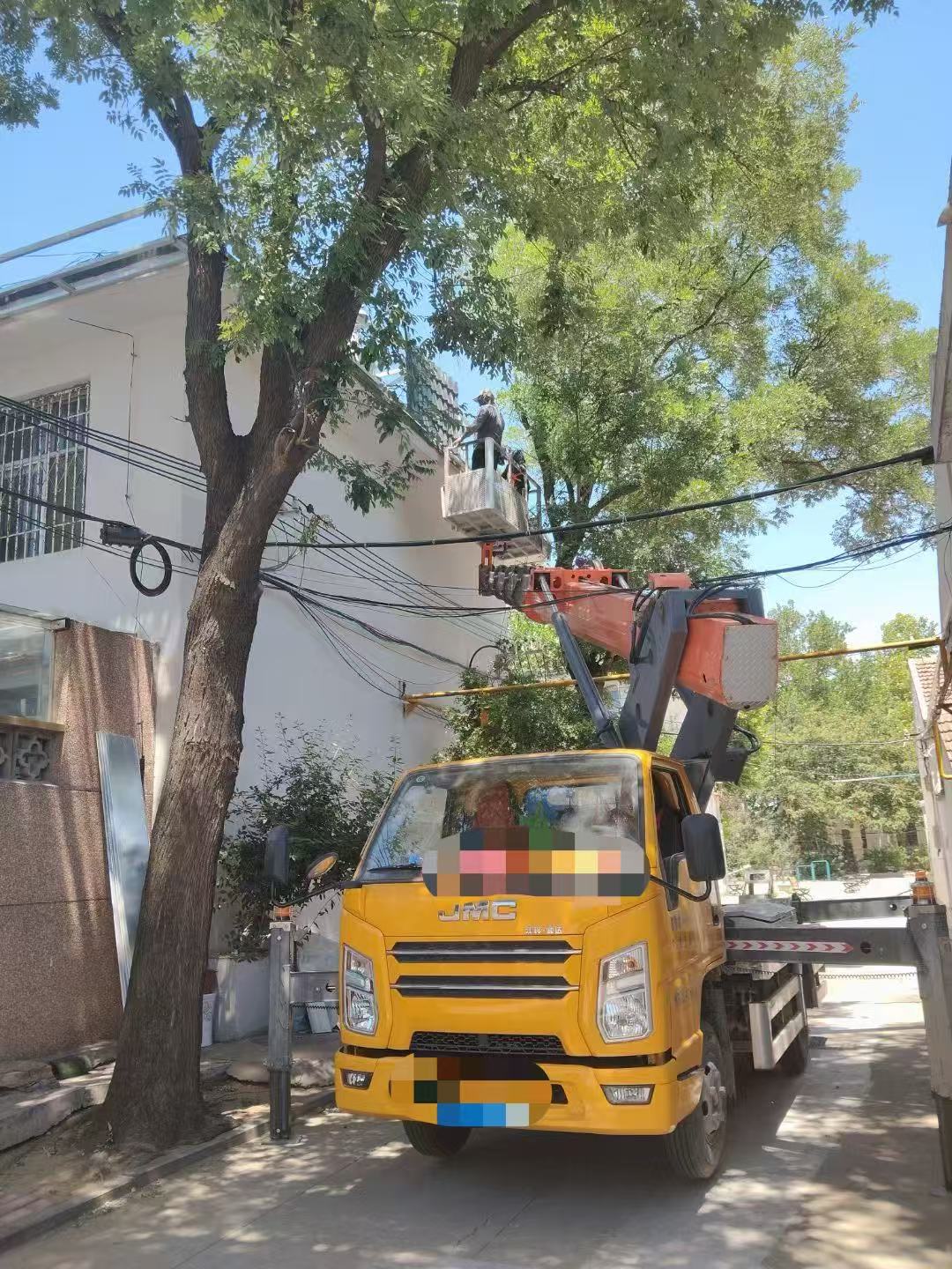 建德市高空作业车能吊装重物吗？最大承载多少公斤？